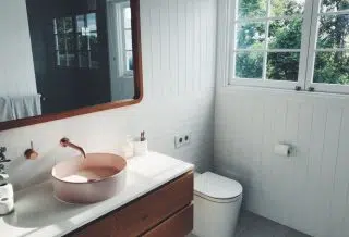Quelle hauteur pour poser un meuble vasque ?